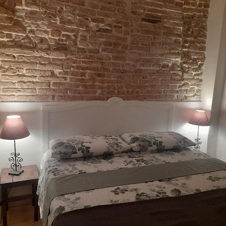 Casina Centotrecento-Romantic & Quite Apartment- Bolonha Exterior foto